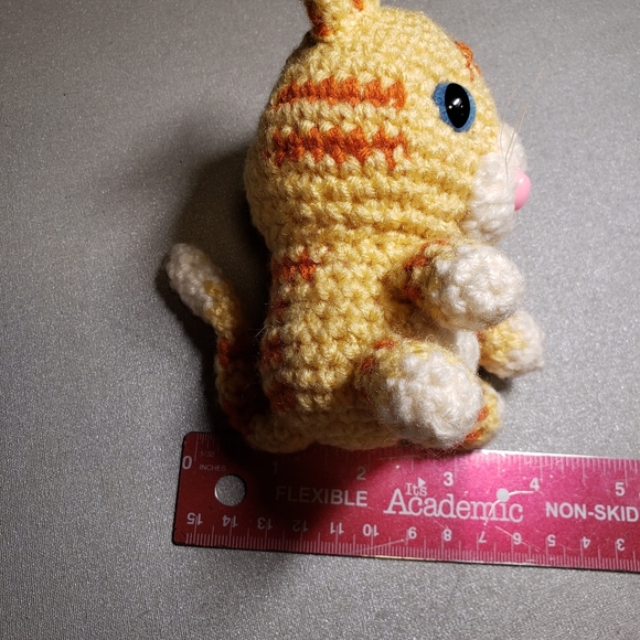 Yellow and orange tabby cat Amigurumi - Picture 5 of 6